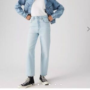Levi’s Ribcage Straight Ankle Jeans- Light Wash- size 27 NWT